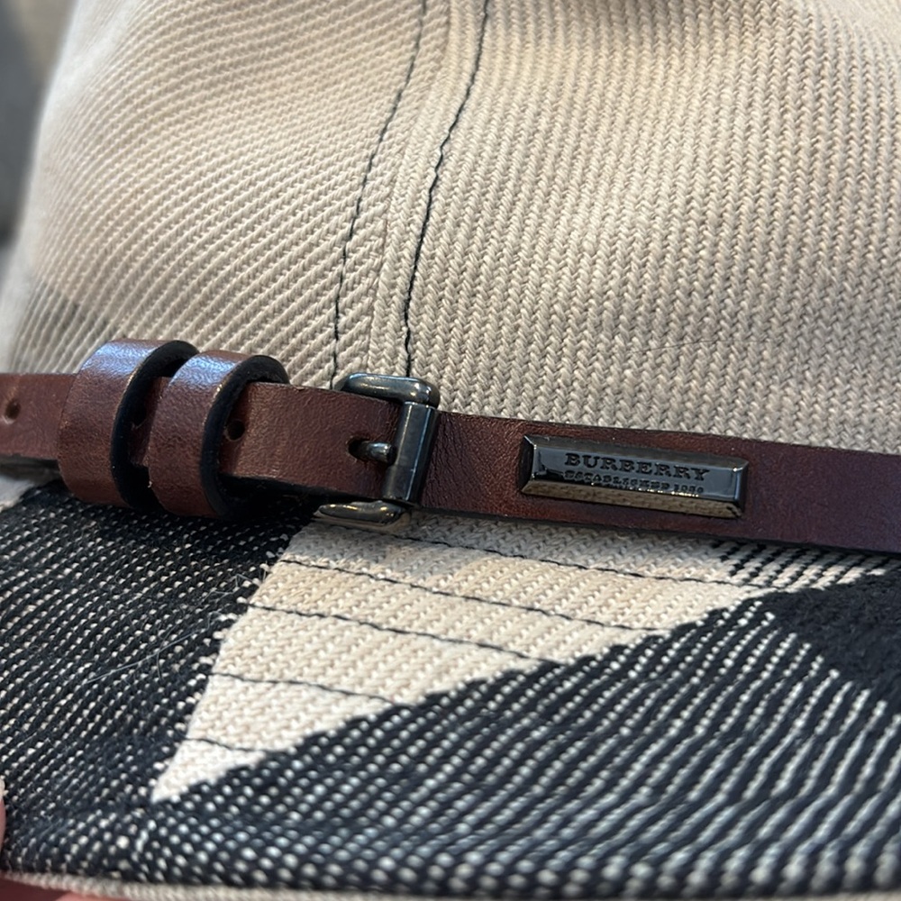 ❤️ Burberry Bucket Hat - Picture 4 of 12
